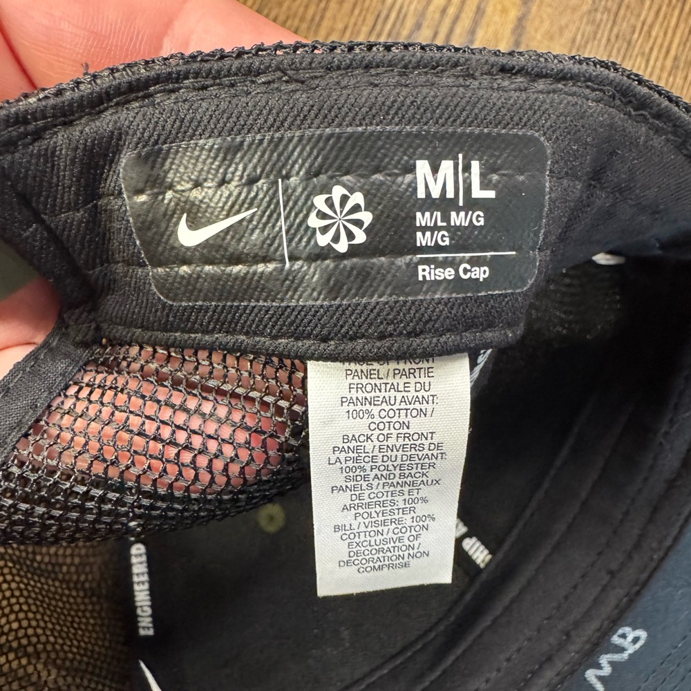 Nike Black Rise Cap - Picture 2 of 3